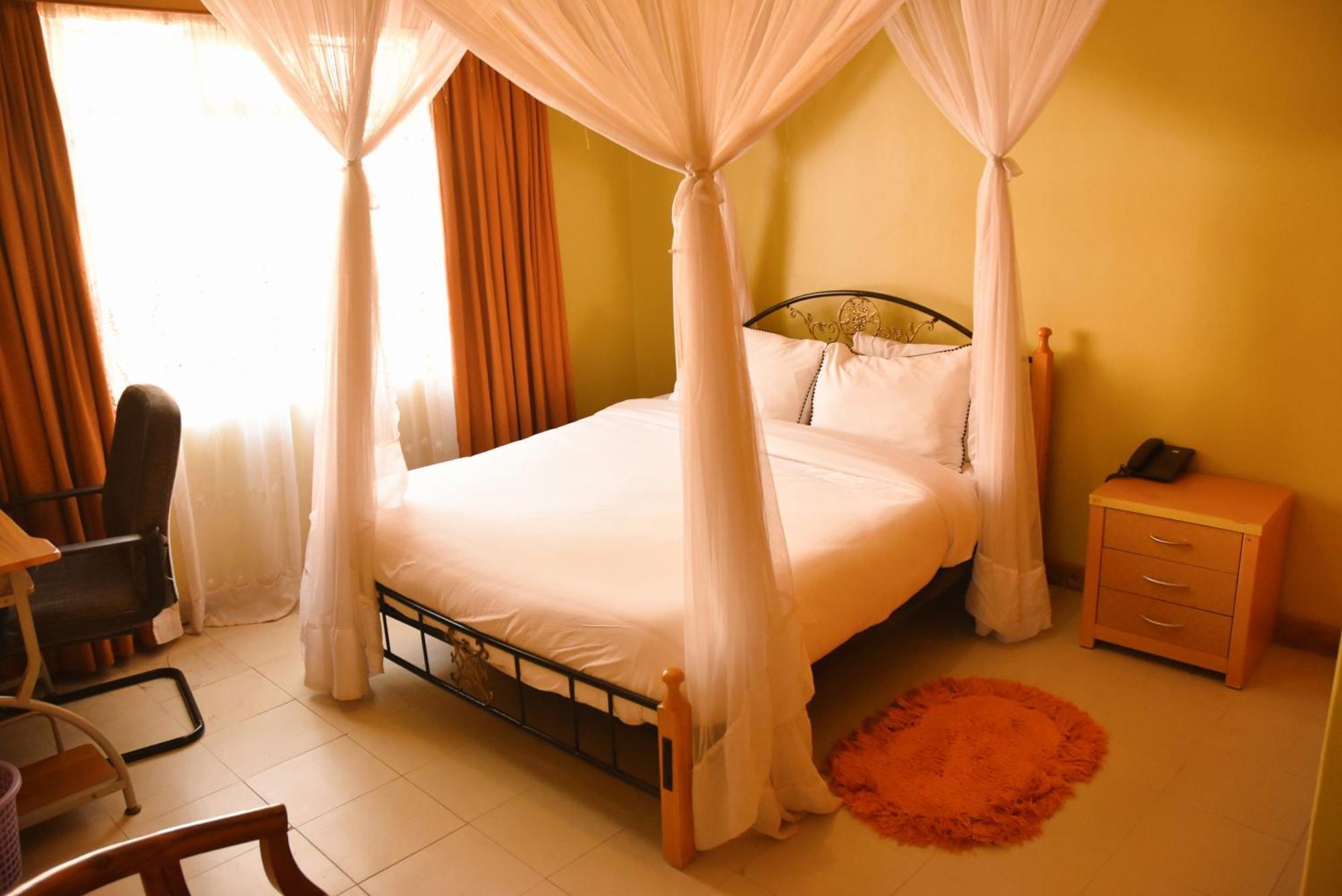 Wagon Wheel Hotel Eldoret Dış mekan fotoğraf